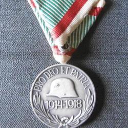 Autriche - Hongrie - 1ère Guerre Mondiale - Médaille PRO DEO ET PATRIA 1914-1918