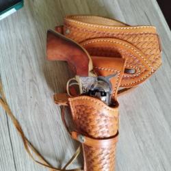 Holster western cuir motif "basket" made in Mexico