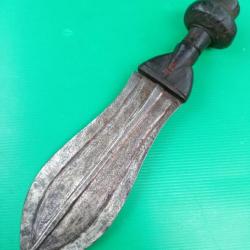 COUTEAU  GLAIVE  IKUL  KUBA   RD  CONGO    1900  . PIECE  PAS DE JEU .  PROPRE  ....  PETIT  PRIX  .