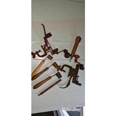 ANCIEN SERTISSEUR DE cartouches marqué 16 M D/ chasse EUR 25,00