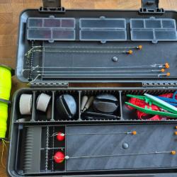boite pêche carpe + accessoires fil