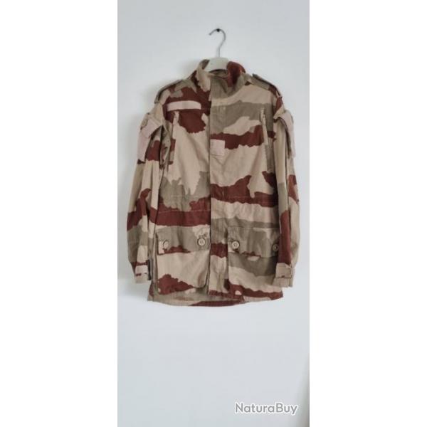 Vtements militaire (290)