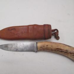 couteau de chasse d'origine -  finlandais  - pukko - lapon -  étui cuir - long de 21 cm  lame 10 cm