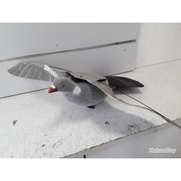 10910 PIGEON STEPLAND STEP-FLAP MOUVEMENT AILES REALISTES NEUF