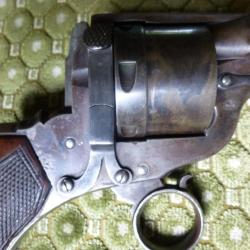 mod&egrave;le rare de revolver PERRIN &agrave; double action calibre 12 mm , d&eacute;tente anneau