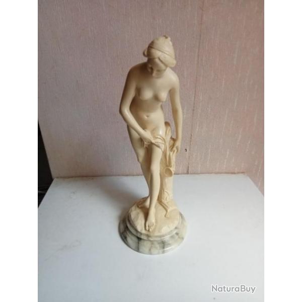 statuette ancien sur support marbre hauteur 24 cm, sign