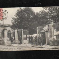 compiègne entrée de la caserne de cavalerie , quartier bourcier