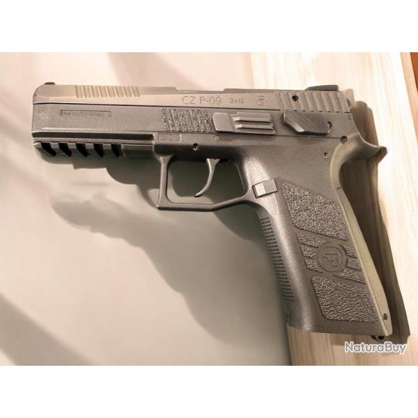 Pistolet CZ P-09 calibre 919