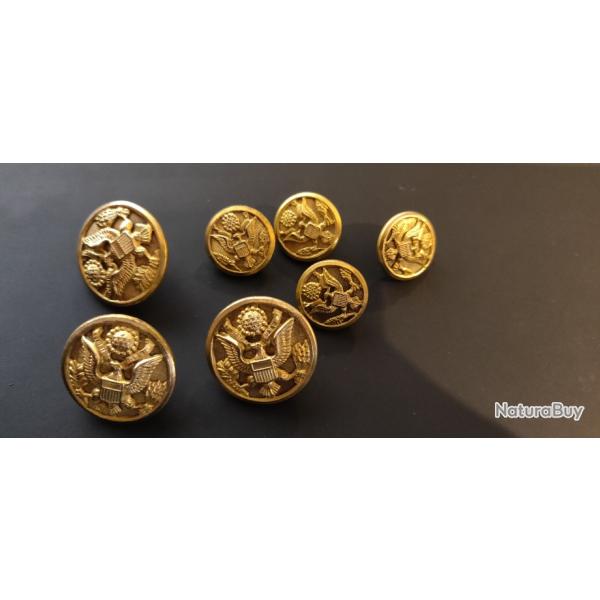 Boutons d'uniforme militaire antique des annes 1940-50 / laiton