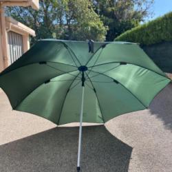 Parapluie de pêche nec+ diamètre 1,80mExcellent état