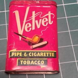 BOITE DE TABAC  VELVET, WW2 39/45 ET ANNEES 30, VIDE