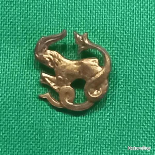 rare ancien  pin's BELIER    dor  l'or fin