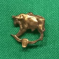 rare ancien  pin's TAUREAU    doré à l'or fin