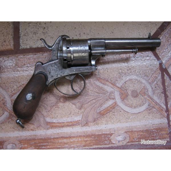 REVOLVER  CAL 9MM A BROCHE