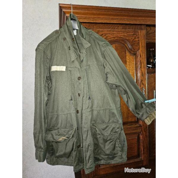 VESTE TREILLIS SATIN 300 NEUVE TAILLE 108 L ( XL ) AVEC CAPUCHE