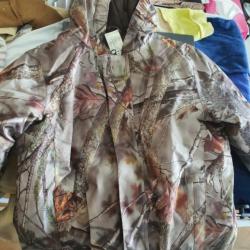 Veste chasse enfant camouflage impermeable 8 ans comme neuf