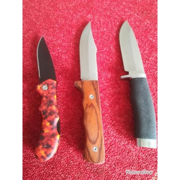 LOT de 3 COUTEAUX de CHASSE.