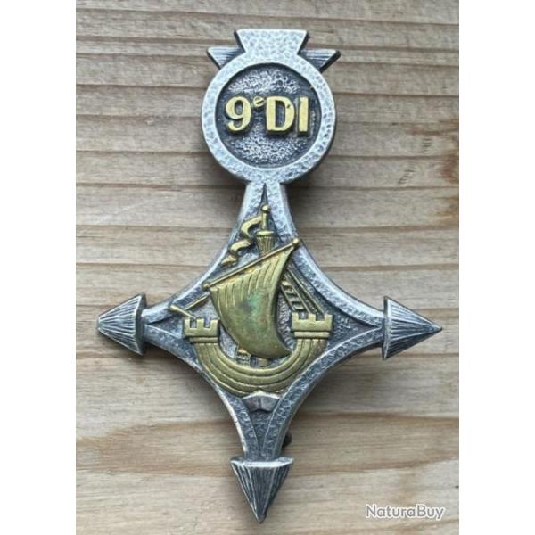 9 Division d'Infanterie, dos lisse embouti, 2 anneaux