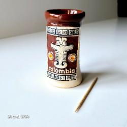 Petit pot à cure dents en céramique de Colombie, avec des Incas