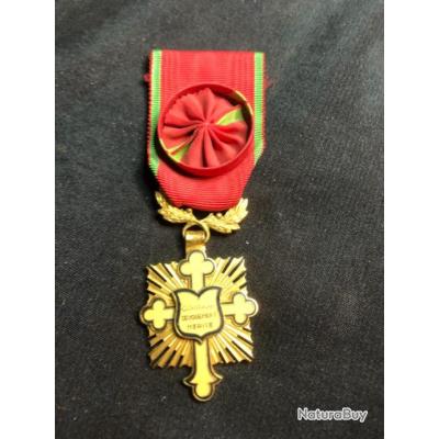 Parure de bijoux en pierre fine
