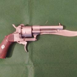 Revolver  a broches Type Lefauchaux  Espagnole type APACHE circa 1860.