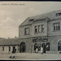 Carte postale HUNGARY ancienne architecture de Üdvözlet Sóskútról. F? utca részlet 1945