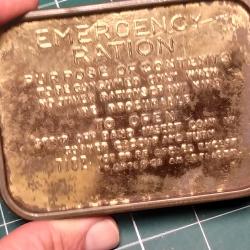 EMERGENCY RATION BOITE METALLIQUE ARMEE ANGLAISE WW2 39/45, VIDE