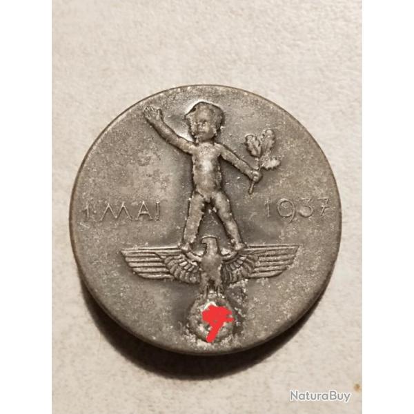 Numro 5 :  badge allemand ww2, 1 mai 1937