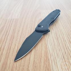 Couteau Trivisa Antliae Black Manche Micarta Lame Acier 14C28N Blk IKBS Button Lock Clip TVTY22BM14