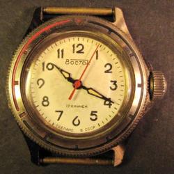 Montre-bracelet mécanique soviétique d'origine VOSTOK des années 1970 men wrist watch