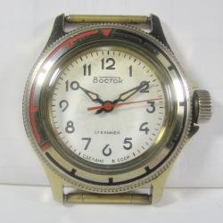 Montre-bracelet mécanique soviétique d'origine VOSTOK des années 1970 men wrist watch