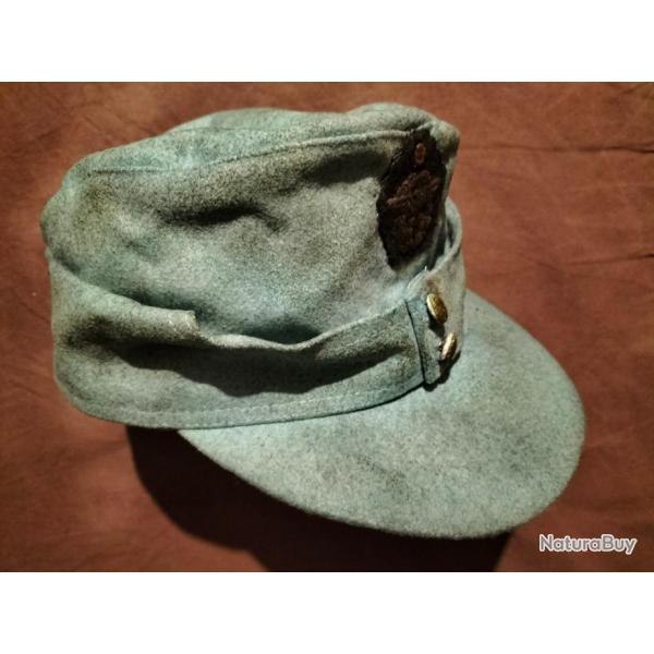 Casquette modle 1943 pour police allemande de la seconde guerre mondiale en T.B.E.