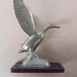 jolie sculpture canard en laiton deco