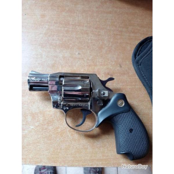 Pistolet  blanc d alarme LUGER R92 9mm  blanc lance fuse avec tui