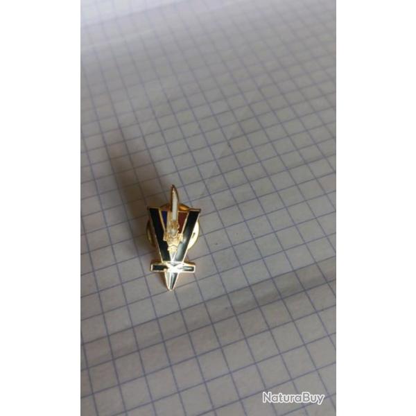 Pin's Arme militaire Gnie ? Ref 3329