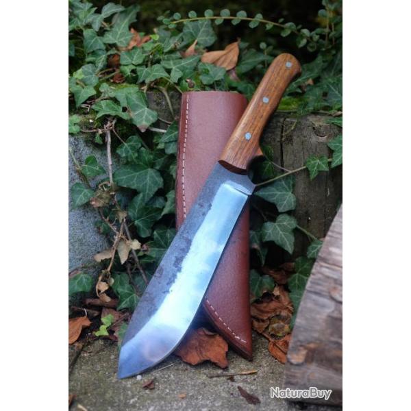 Gros Couteau Buschraft Bowie Lame Acier Carbone 1075 Etui Cuir Manche Bois Fabrication Artisanale