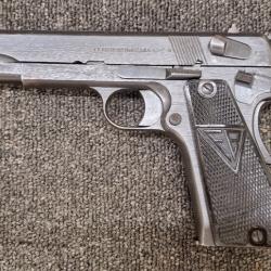 Pistolet RADOM VIS 35