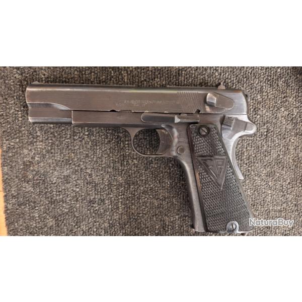 Pistolet RADOM VIS 35