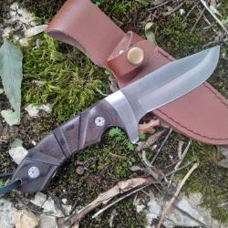 Nouveau  couteau Chasse / Randonnée... 23 cm.