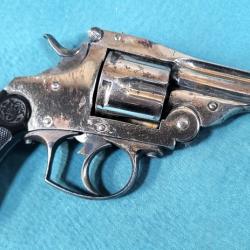 Revolver type Smith et Wesson ** cal 32 **