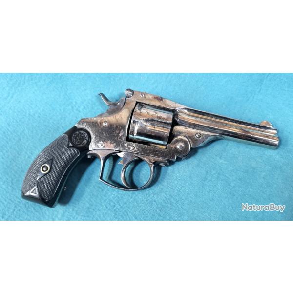 Revolver type Smith et Wesson ** cal 32 **