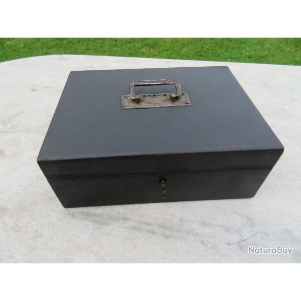 Art Populaire - Ancienne boite coffret en bois noirci avec sa petit cls d'origine -FRANCE (XIX/XX)