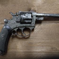 Revolver réglementaire 1887