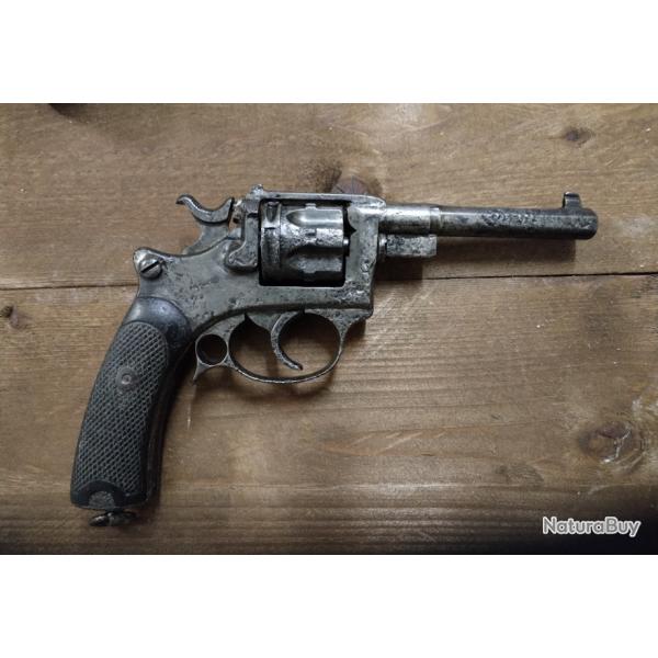 Revolver rglementaire 1887