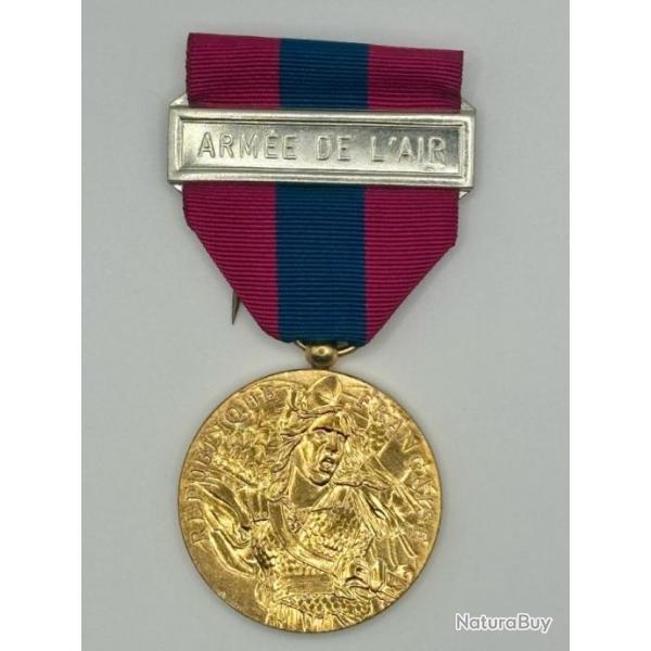 (101.002) Mdaille de la Dfense Nationale Eche. Bronze - Agrafe Arme de l'air
