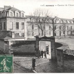 CPA MILITARIA  -  RENNES  -  CASERNE DE L'ARSENAL