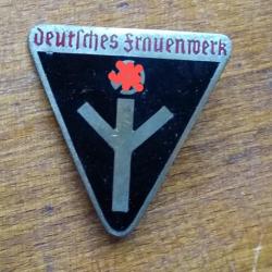 Insigne Allemand Deutsche Frauenwerk WW2 RZM