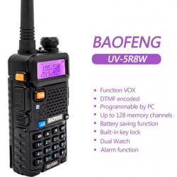 Talkies Baofeng UV-5R -8W déjà préprogrammés en PMR et réglés pour votre confort.