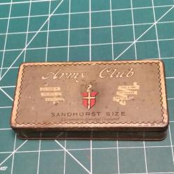 BOITE DE CIGARETTES ANGLAISE ARMY CLUB , METALLIQUE VIDE WW2