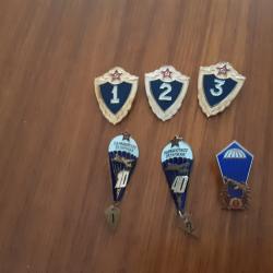 Lot d'insigne a identifier